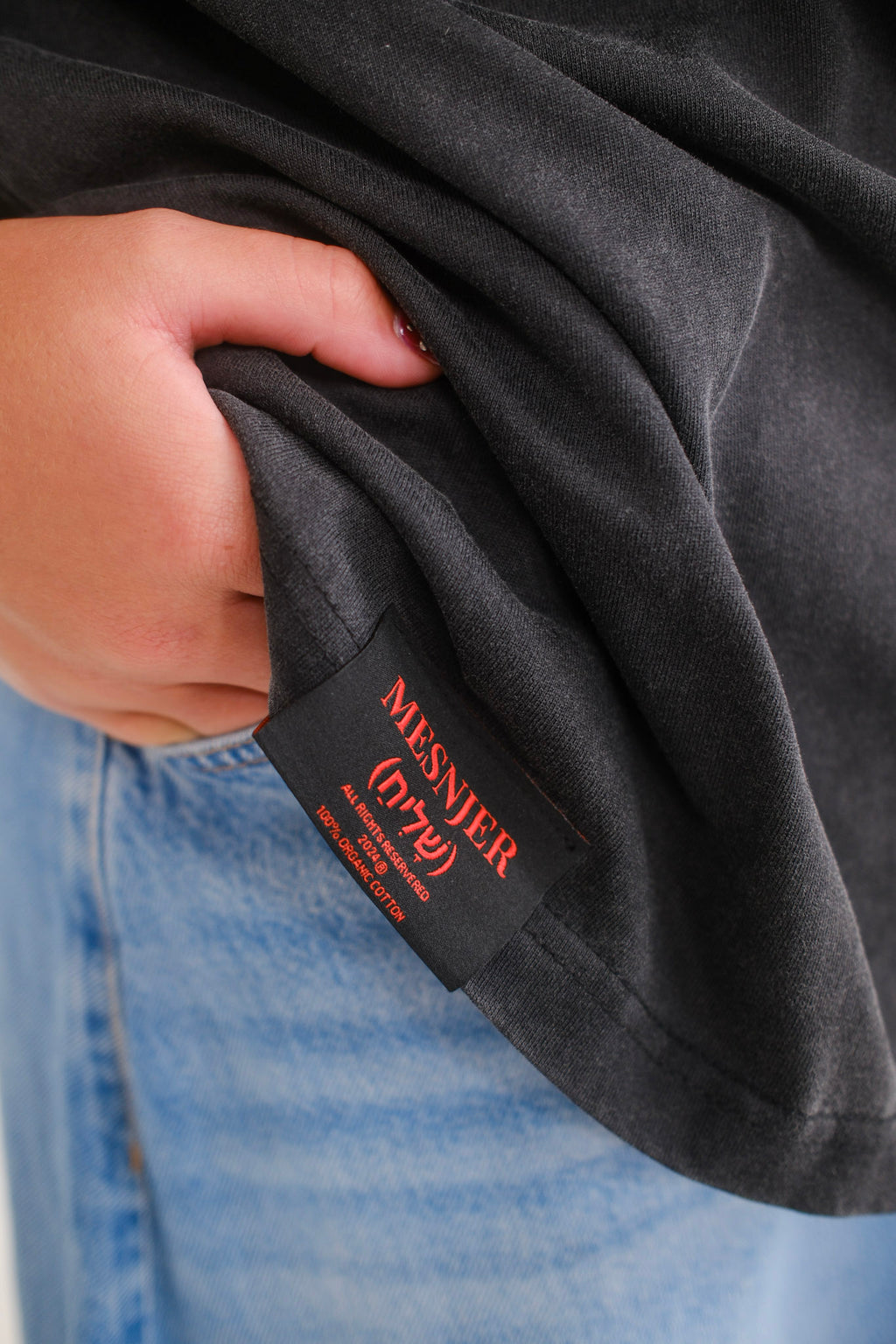 GENESIS III : XV - 'Tee'